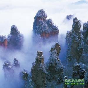 單獨(dú)成團(tuán)H線(xiàn)：張家界、天子山、寶峰湖、天門(mén)山、鳳凰古城純玩四晚五日游