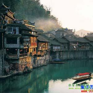 【長(zhǎng)沙往返路線1】張家界、鳳凰古城、天子山、黃龍洞三晚四日游