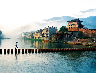 長沙往返A(chǔ)9線：鳳凰古城、德夯苗寨、矮寨吊索橋品質(zhì)純玩兩日游