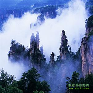 武漢往返：張家界、鳳凰古城、韶山六日游，每周一、周四發(fā)團(tuán)