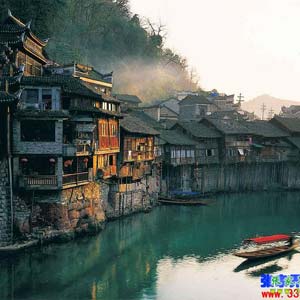 時(shí)尚商務(wù)C線：張家界、天門山、鳳凰古城四日游